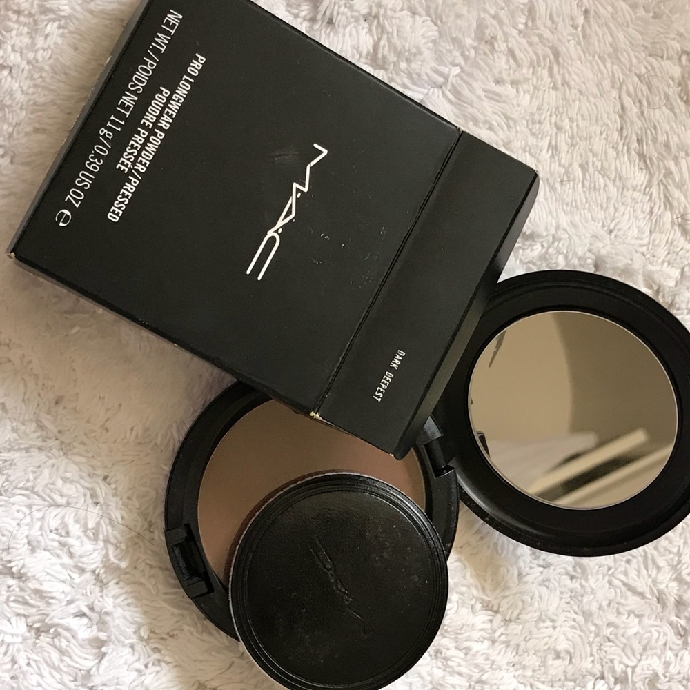 Mac prolongwear pressed powder. color dark deepest